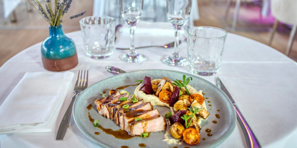 Trattoria in Seine on board the boat “Le Théo”: 15% discount